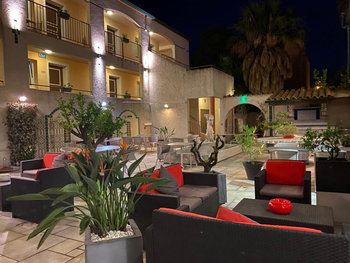 Logis Hotel Les II Mas - Perpignan Sud Cabestany Екстериор снимка